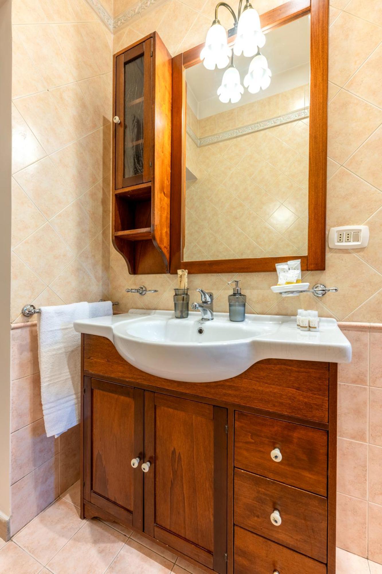 100Mq Maison Paradise - Central & Elegant Apt Bari Extérieur photo