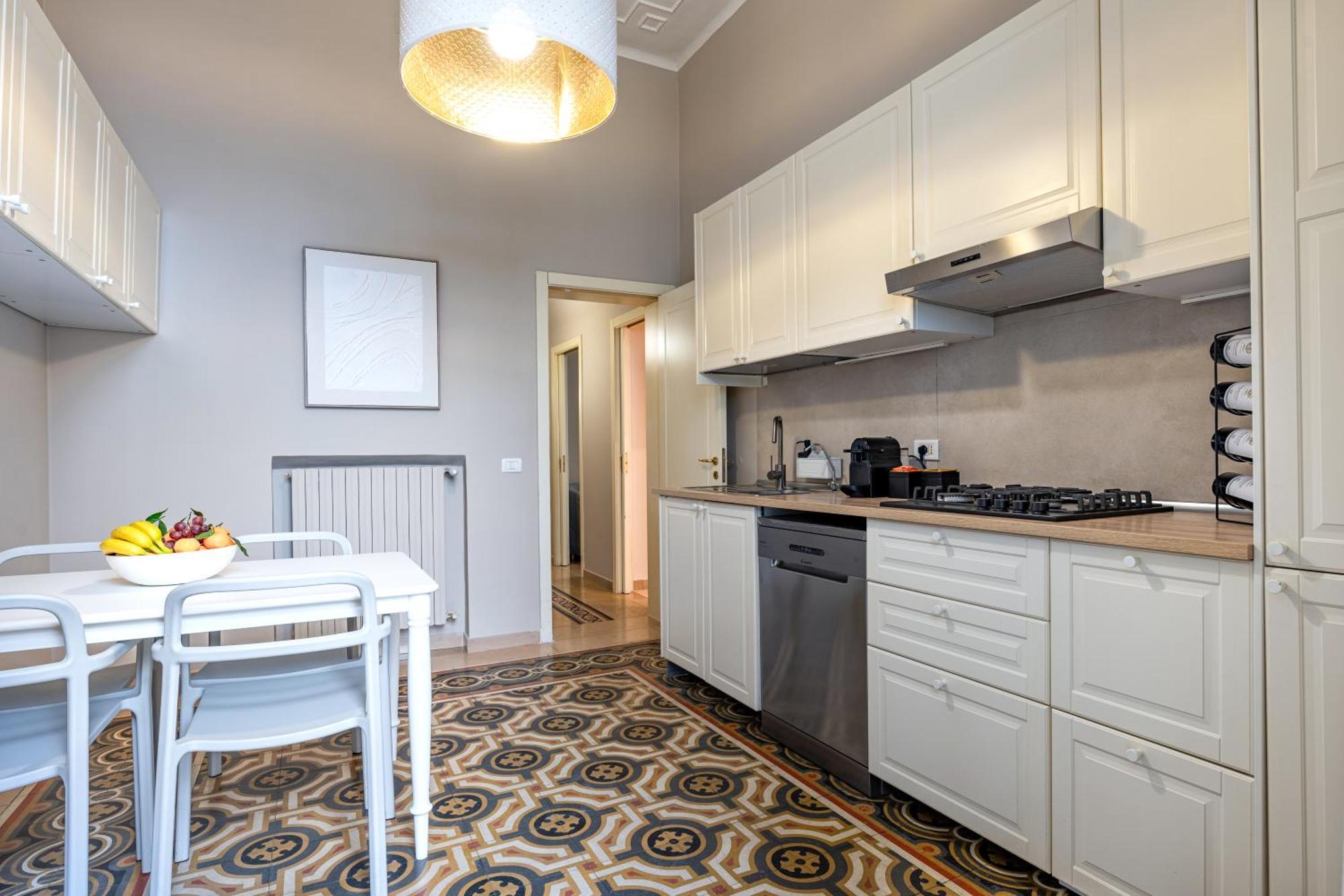 100Mq Maison Paradise - Central & Elegant Apt Bari Extérieur photo