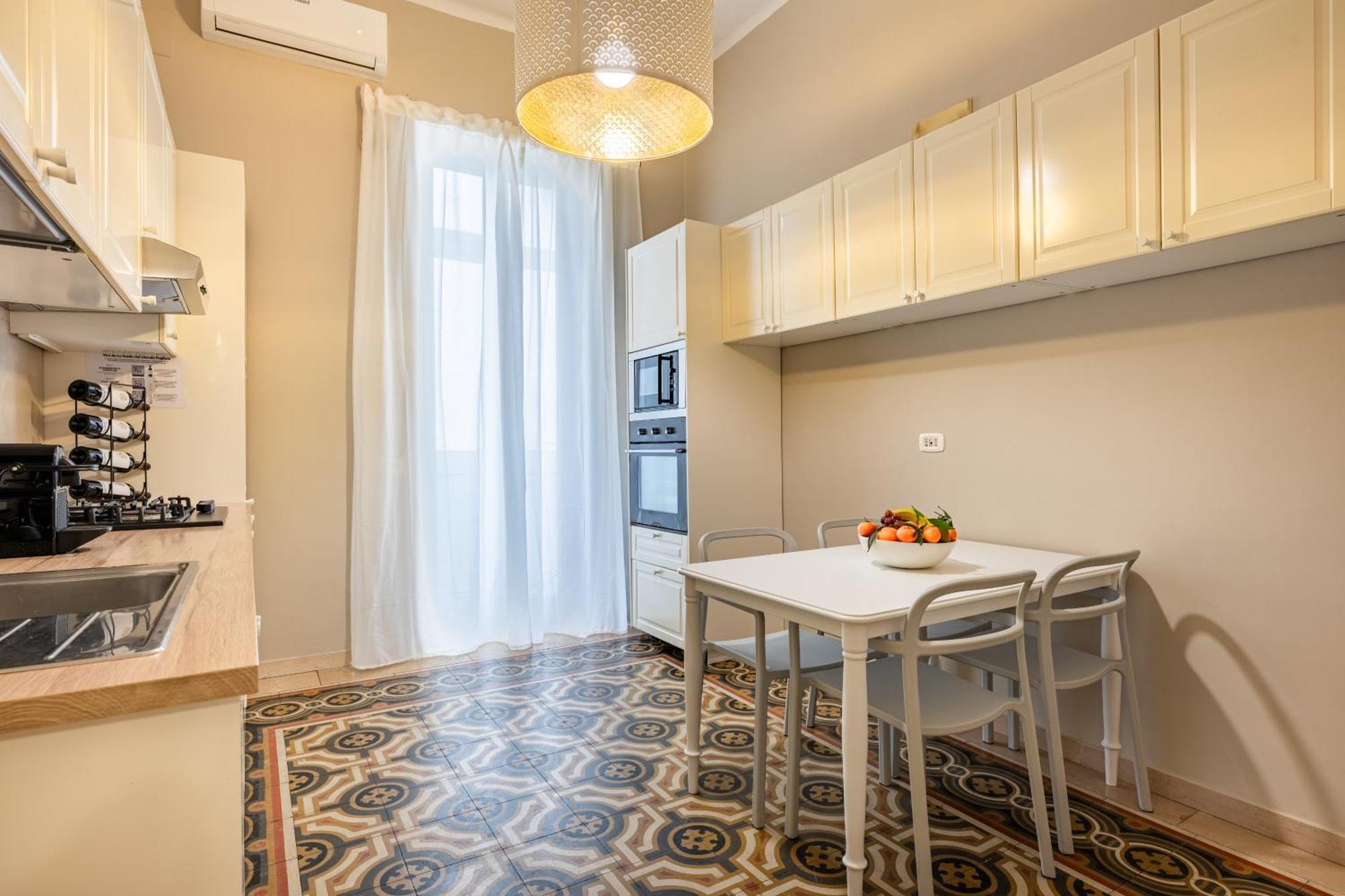 100Mq Maison Paradise - Central & Elegant Apt Bari Extérieur photo